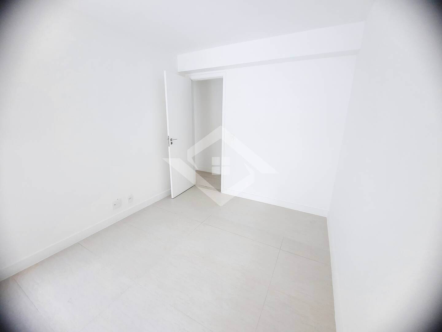 Apartamento à venda com 3 quartos, 101m² - Foto 11