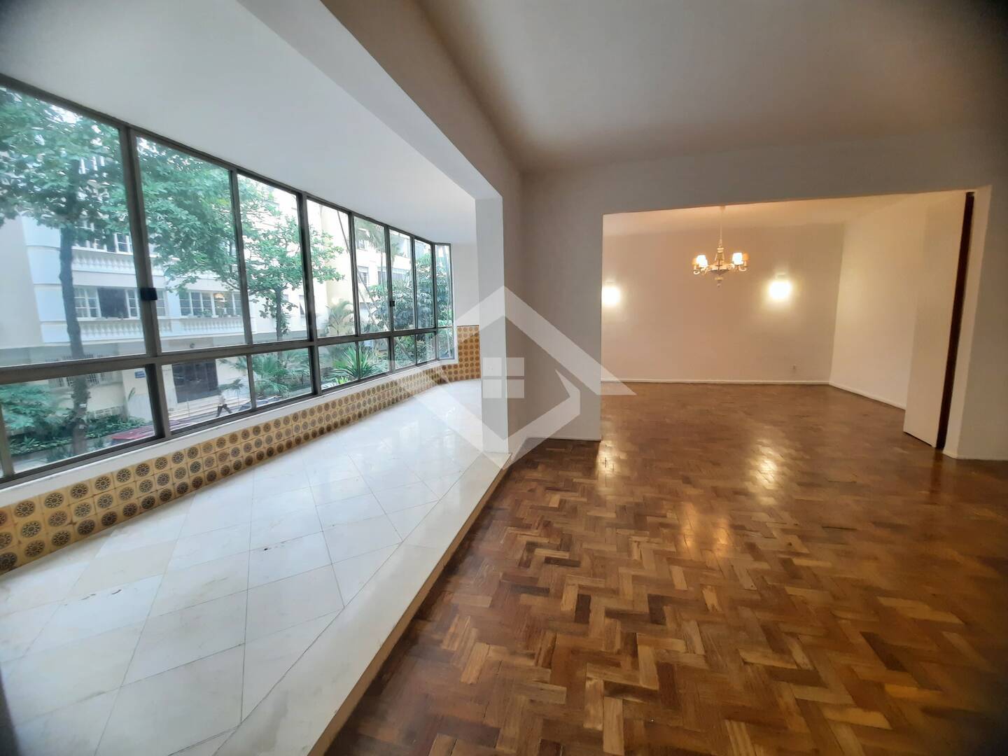 Apartamento à venda com 4 quartos, 270m² - Foto 7