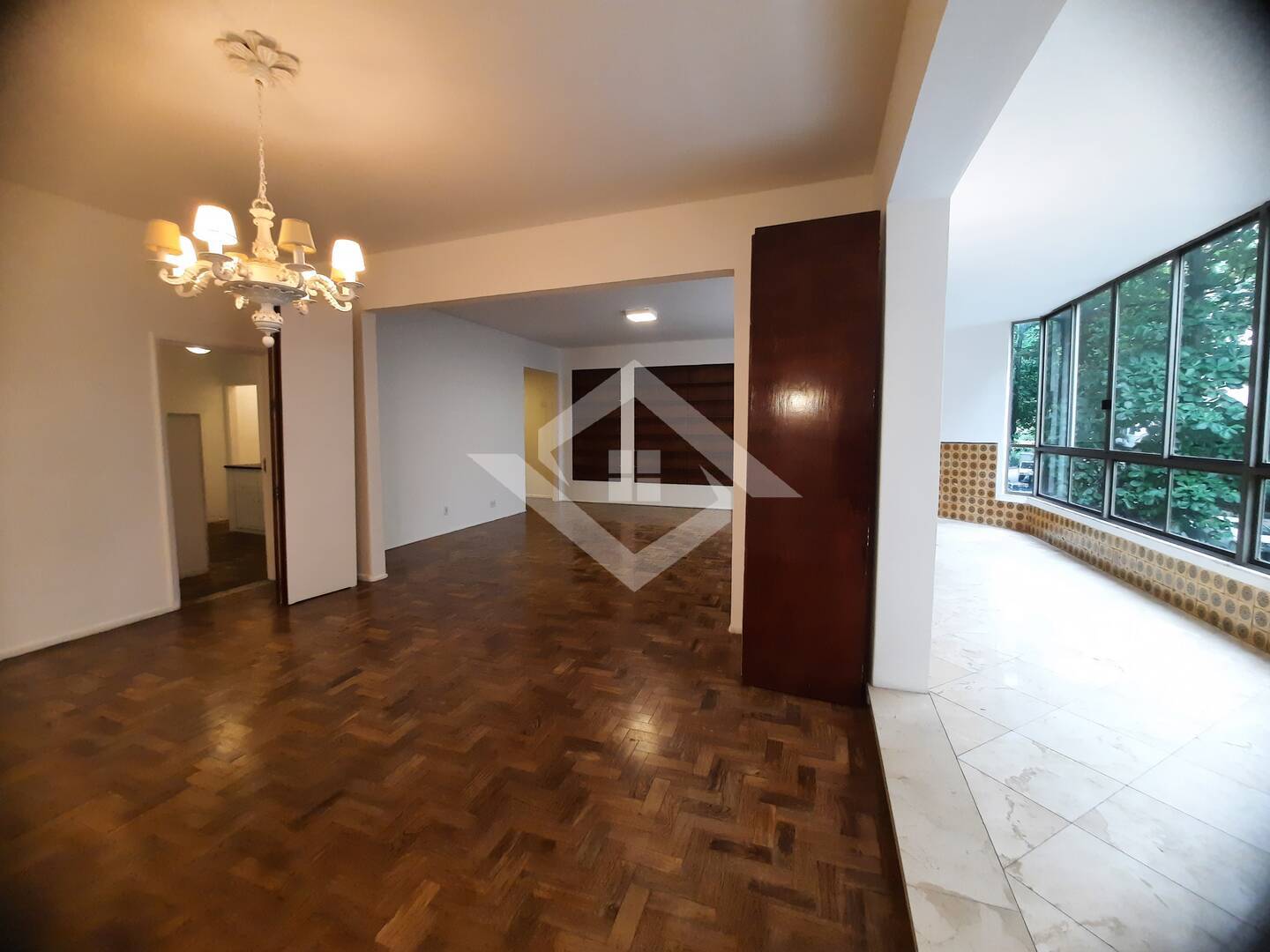 Apartamento à venda com 4 quartos, 270m² - Foto 8