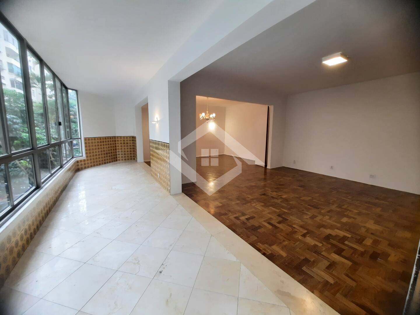 Apartamento à venda com 4 quartos, 270m² - Foto 11