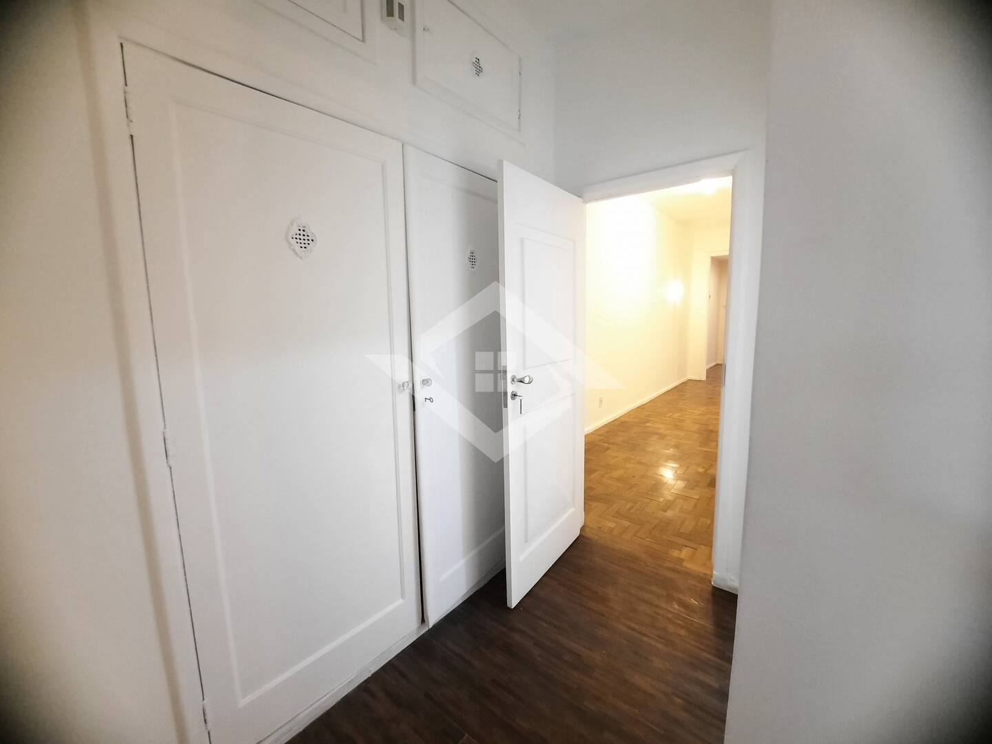 Apartamento à venda com 4 quartos, 270m² - Foto 19