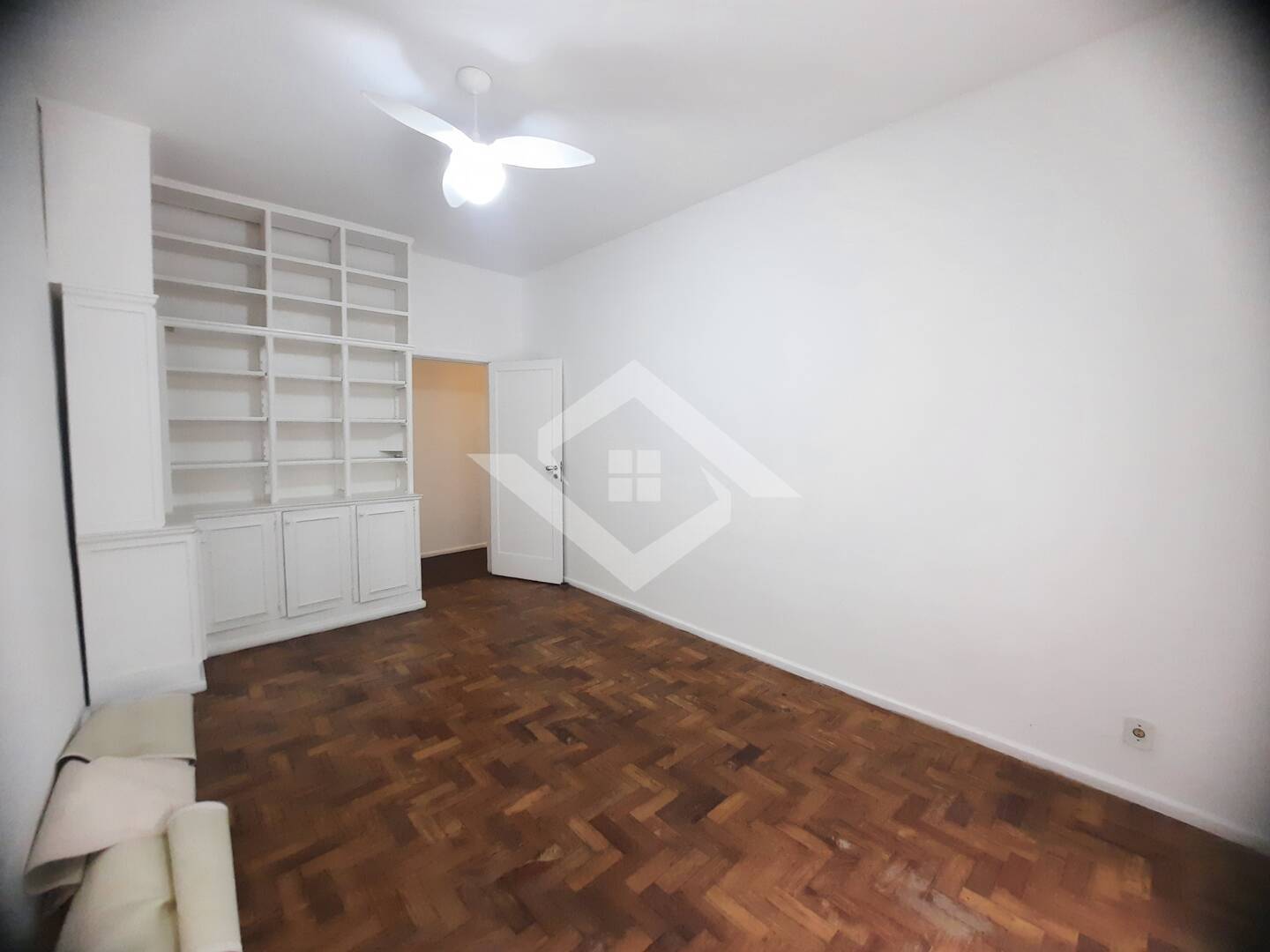 Apartamento à venda com 4 quartos, 270m² - Foto 21