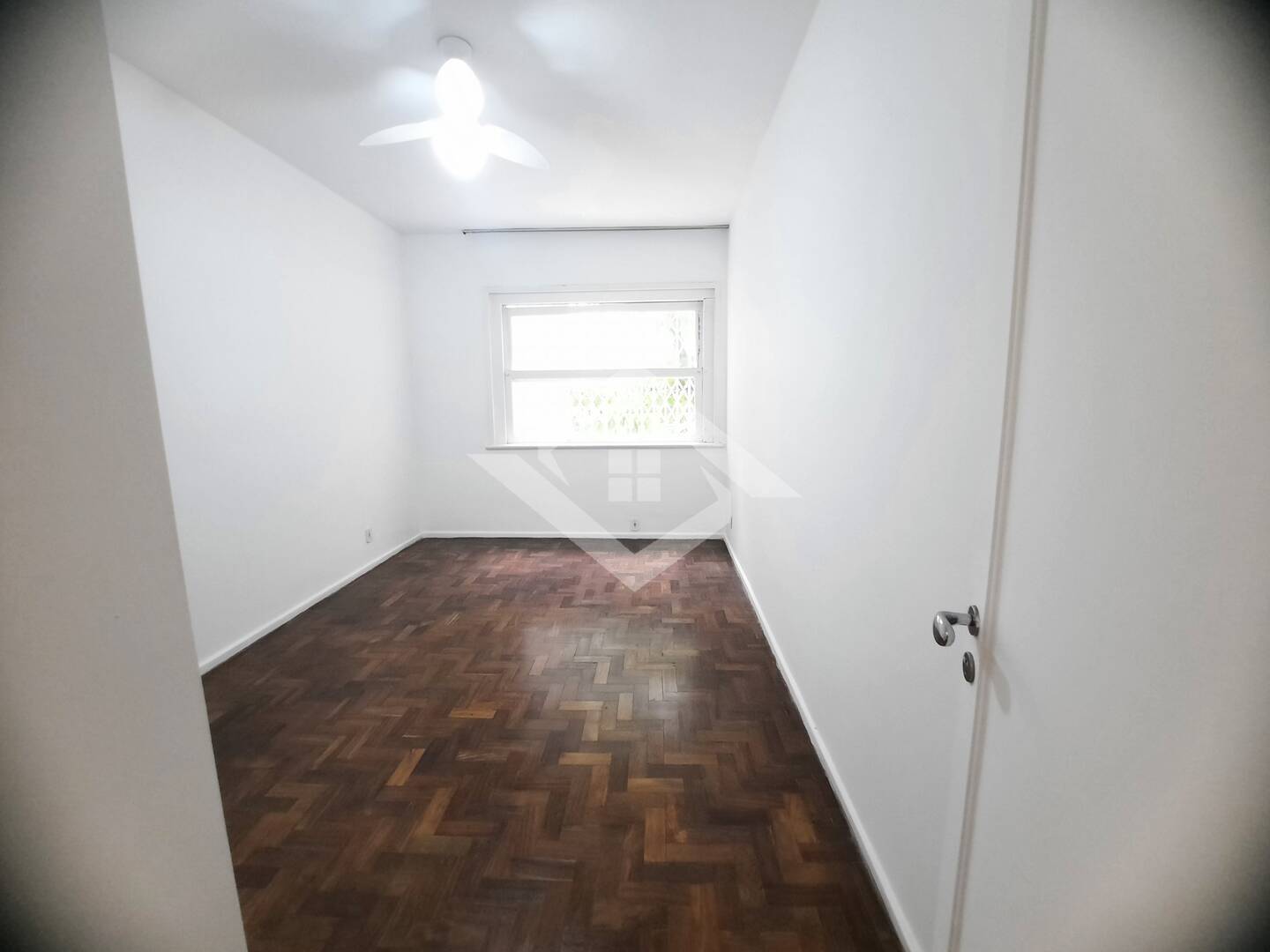 Apartamento à venda com 4 quartos, 270m² - Foto 25