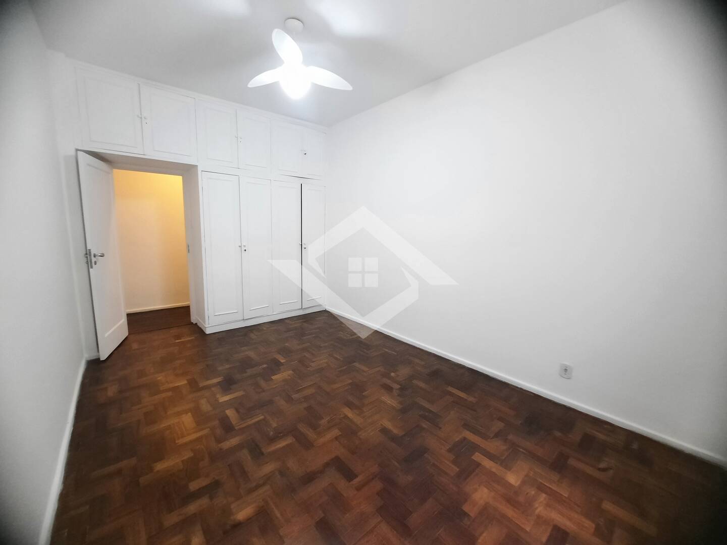 Apartamento à venda com 4 quartos, 270m² - Foto 26