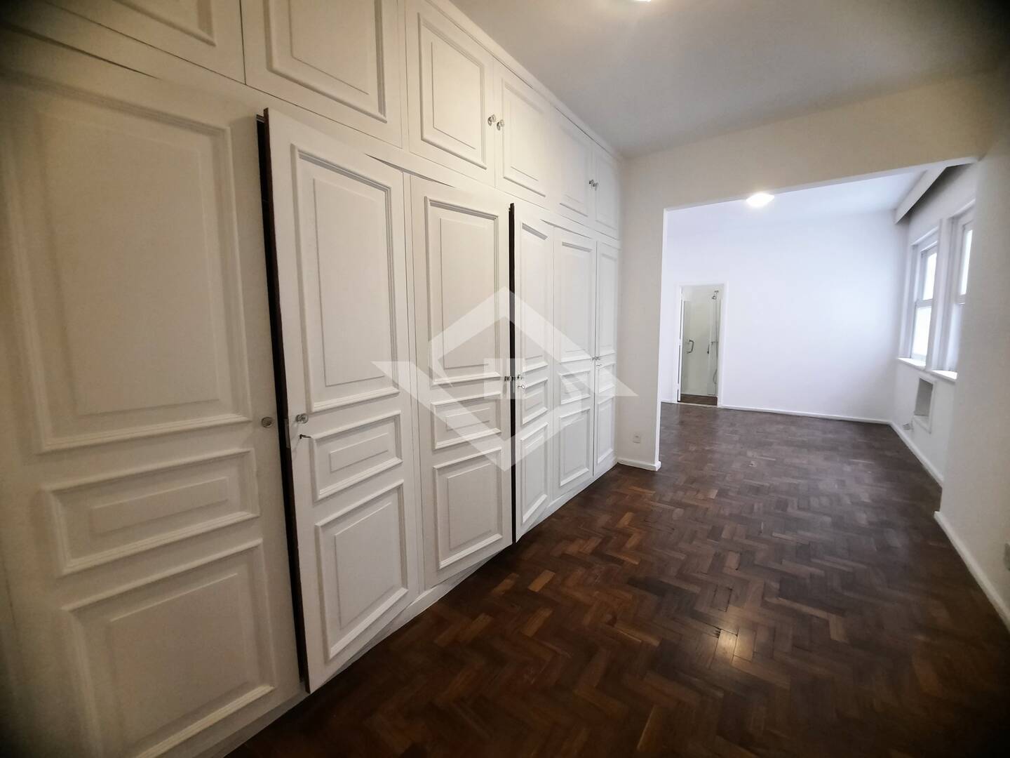 Apartamento à venda com 4 quartos, 270m² - Foto 33