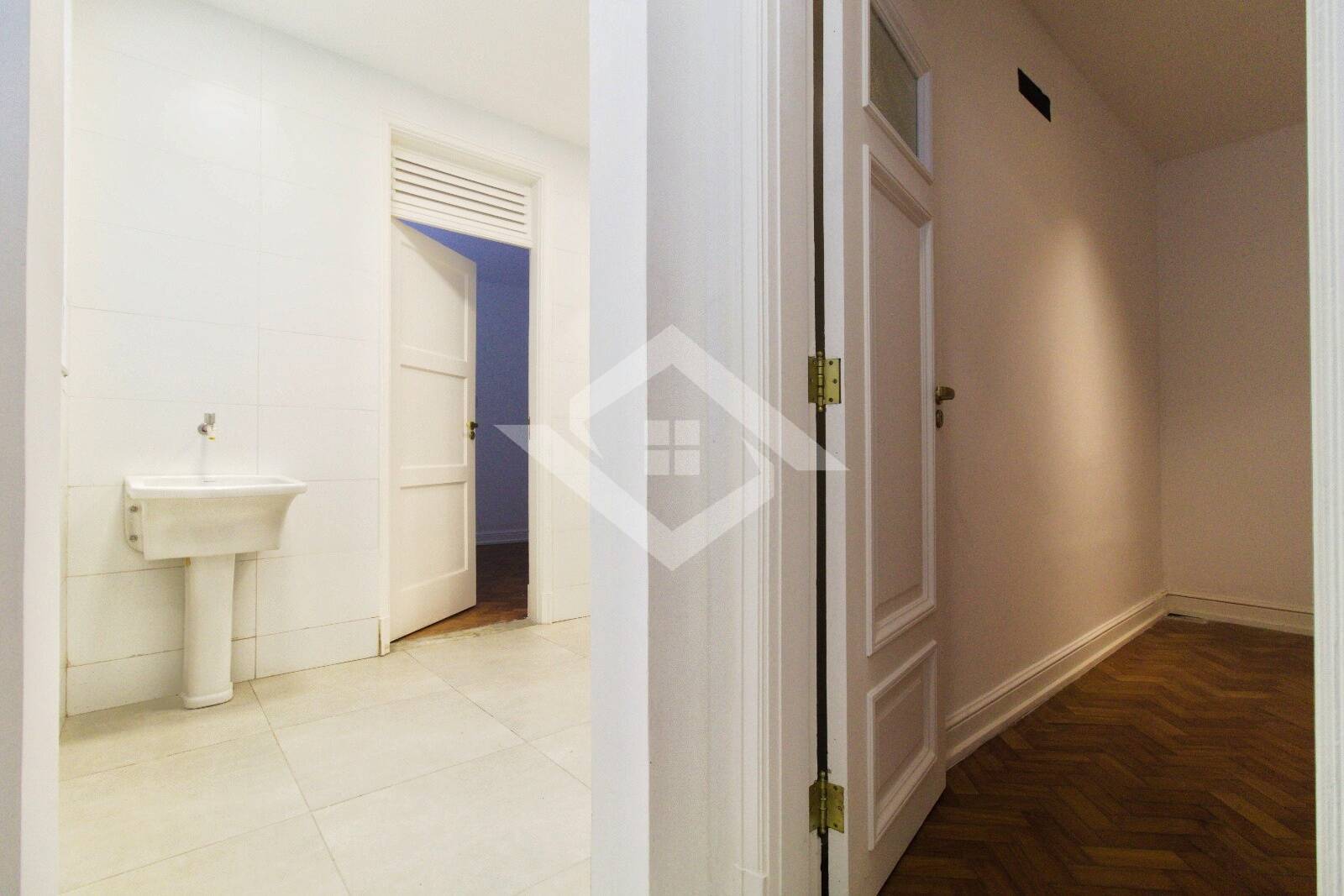 Apartamento à venda com 4 quartos, 320m² - Foto 4