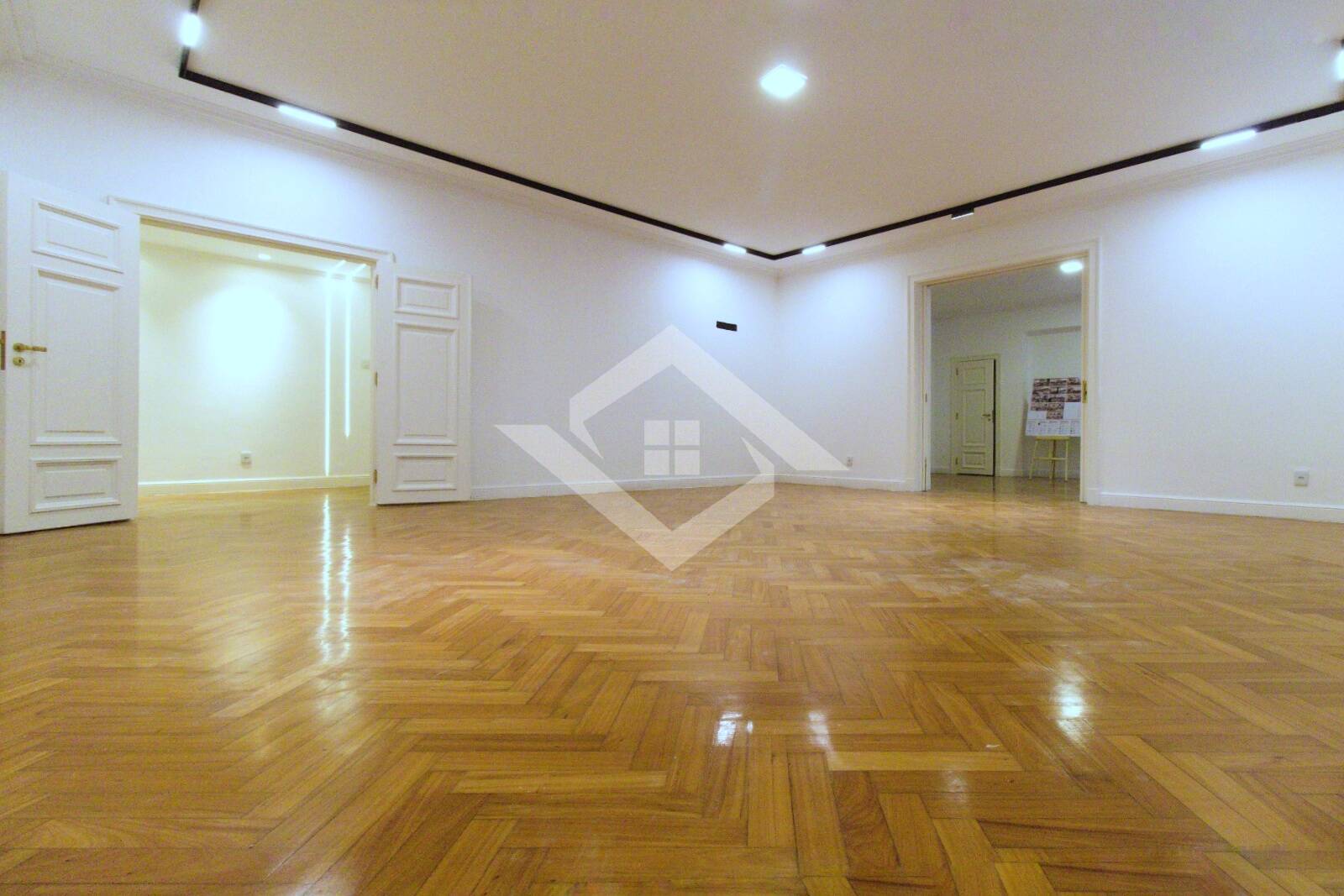 Apartamento à venda com 4 quartos, 320m² - Foto 9