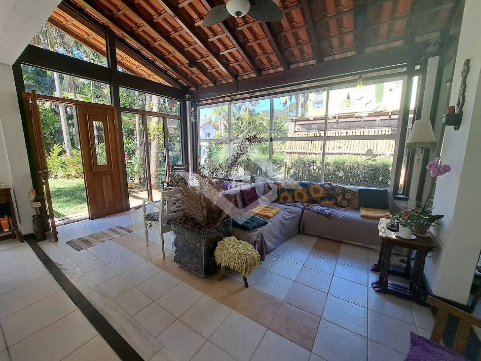 Casa à venda com 4 quartos, 300m² - Foto 6