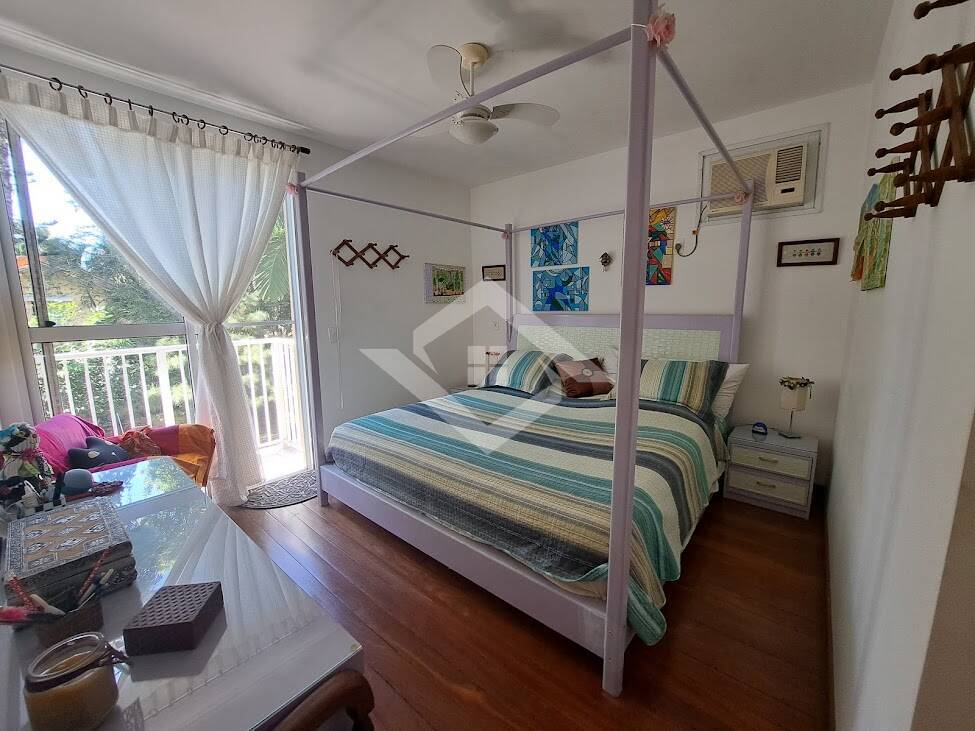 Casa à venda com 4 quartos, 300m² - Foto 46