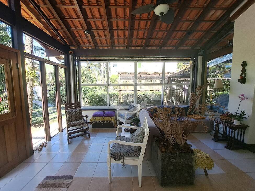 Casa à venda com 4 quartos, 300m² - Foto 5