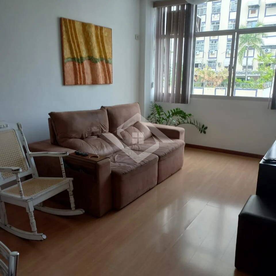 Apartamento à venda com 3 quartos, 152m² - Foto 1