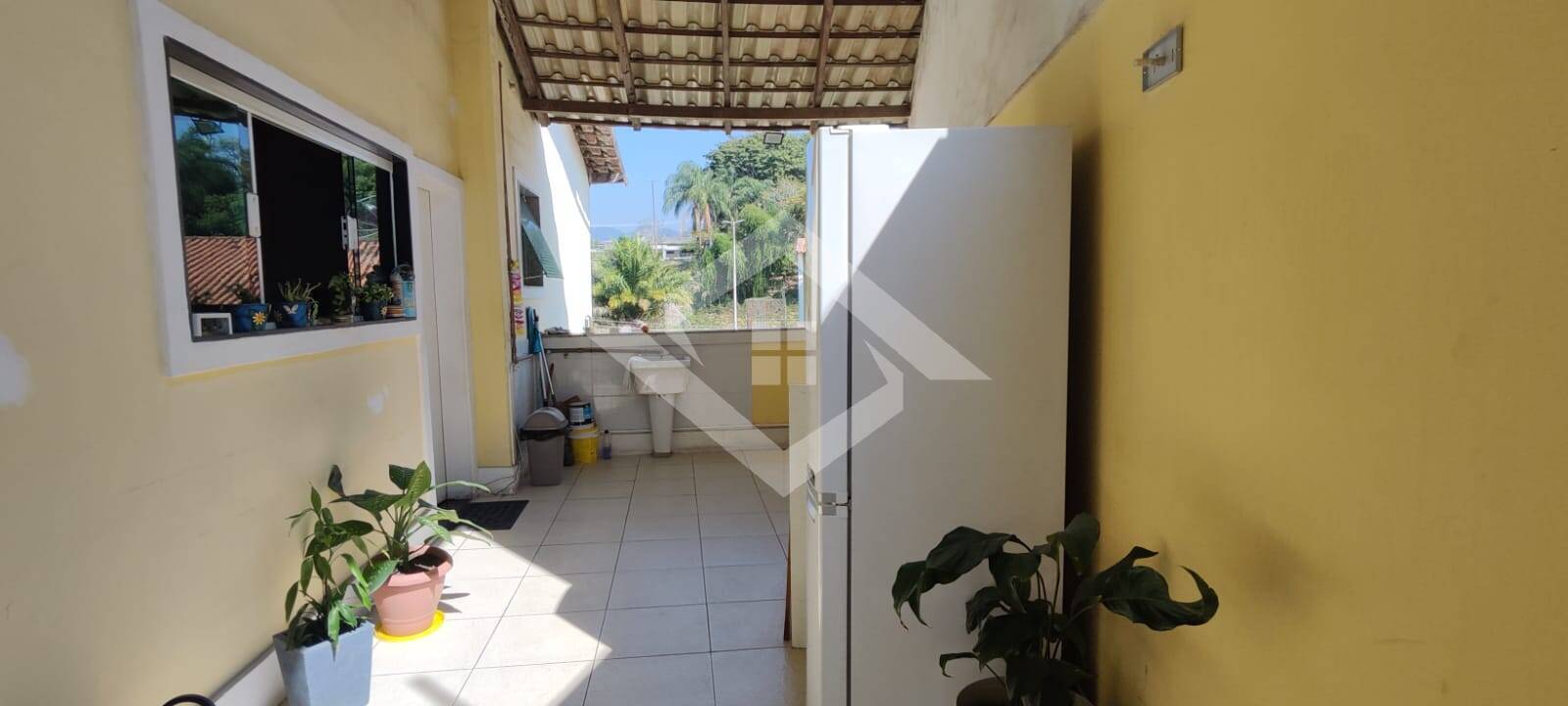 Casa à venda com 3 quartos, 322m² - Foto 8