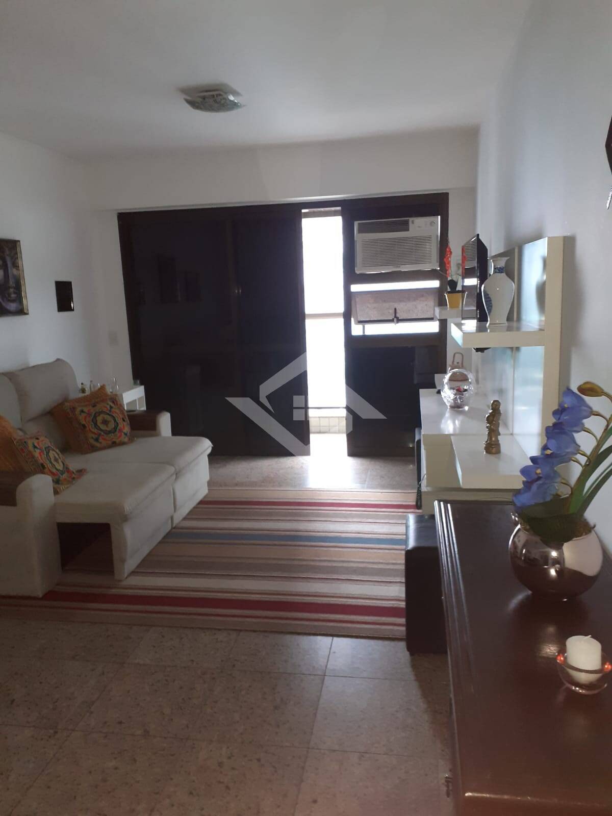 Apartamento para alugar com 4 quartos, 154m² - Foto 1