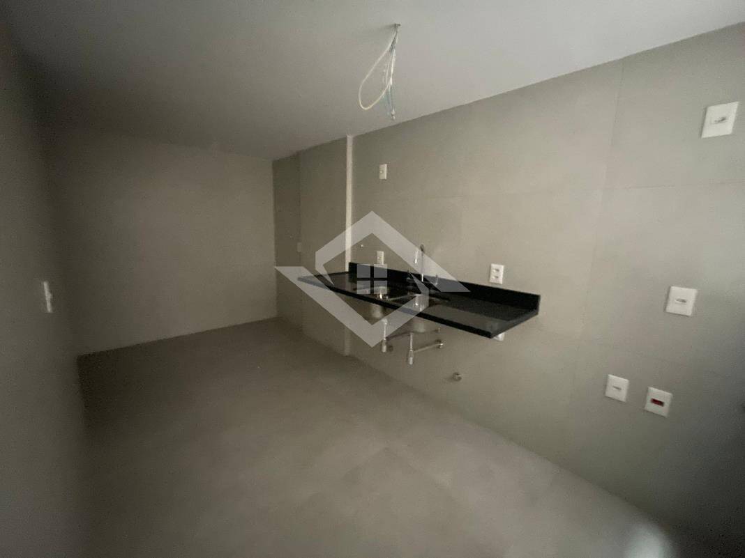 Apartamento à venda com 3 quartos, 164m² - Foto 6