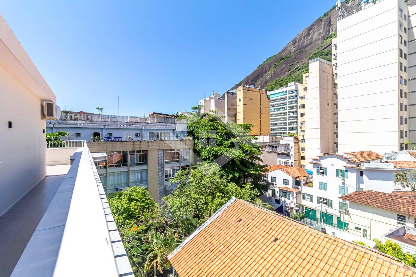 Apartamento à venda com 3 quartos, 237m² - Foto 5