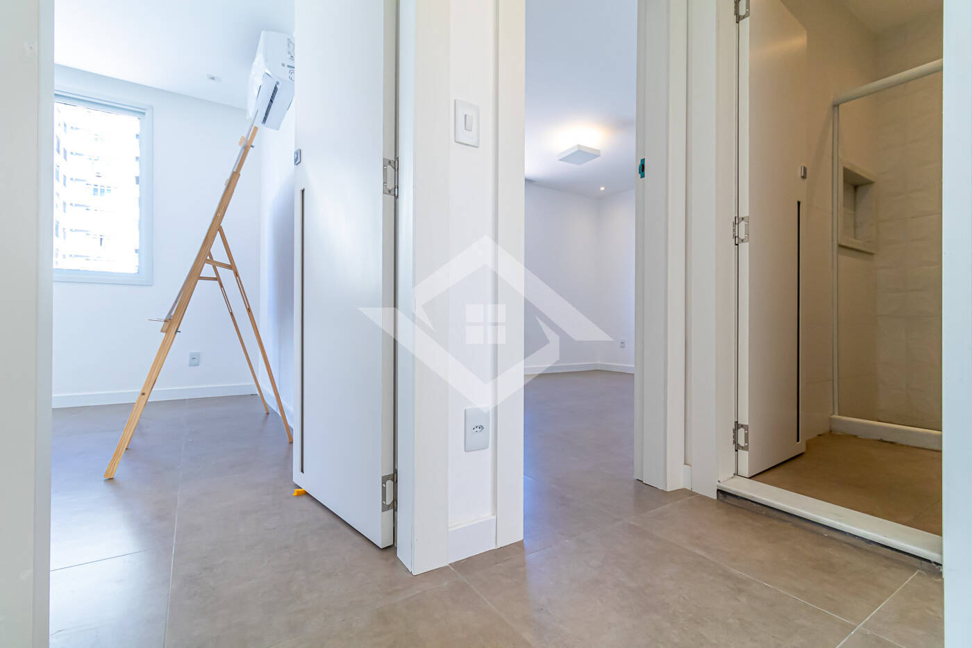 Apartamento à venda com 3 quartos, 237m² - Foto 8