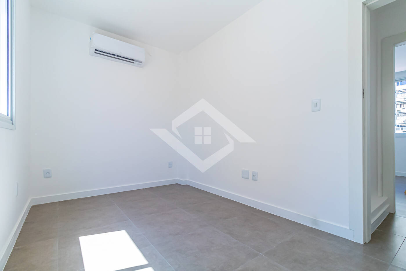 Apartamento à venda com 3 quartos, 237m² - Foto 16