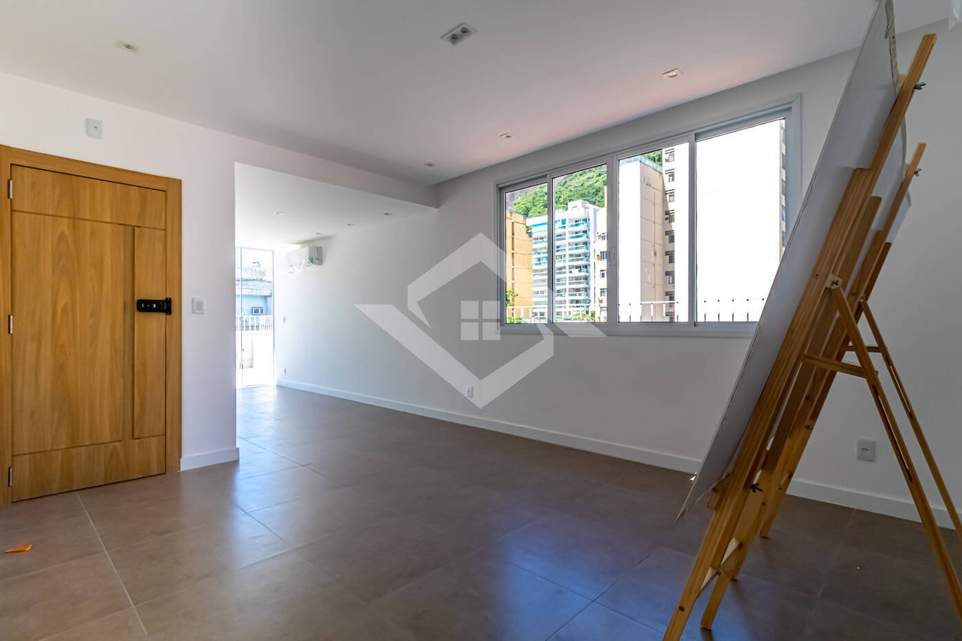 Apartamento à venda com 3 quartos, 237m² - Foto 26