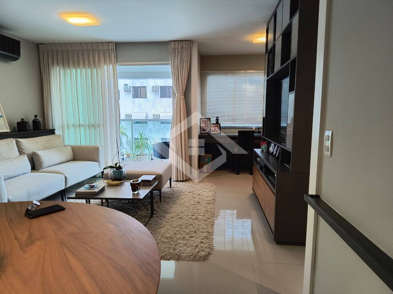 Apartamento à venda com 3 quartos, 114m² - Foto 4