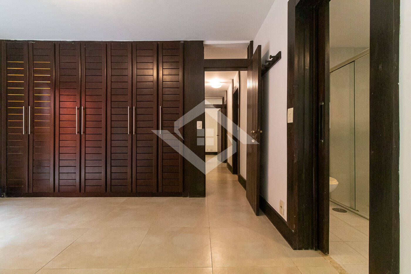 Casa à venda com 5 quartos, 384m² - Foto 35