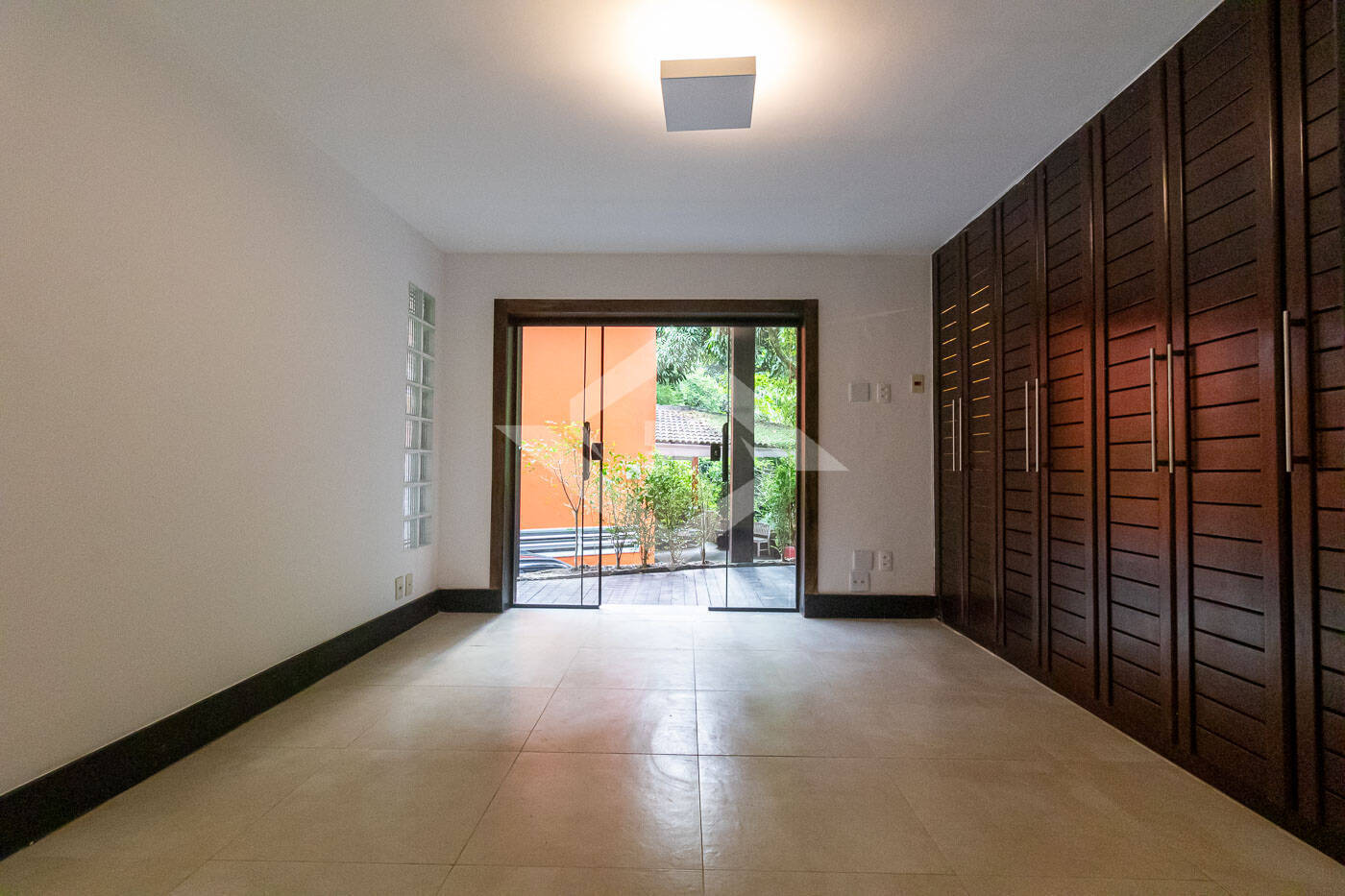 Casa à venda com 5 quartos, 384m² - Foto 62