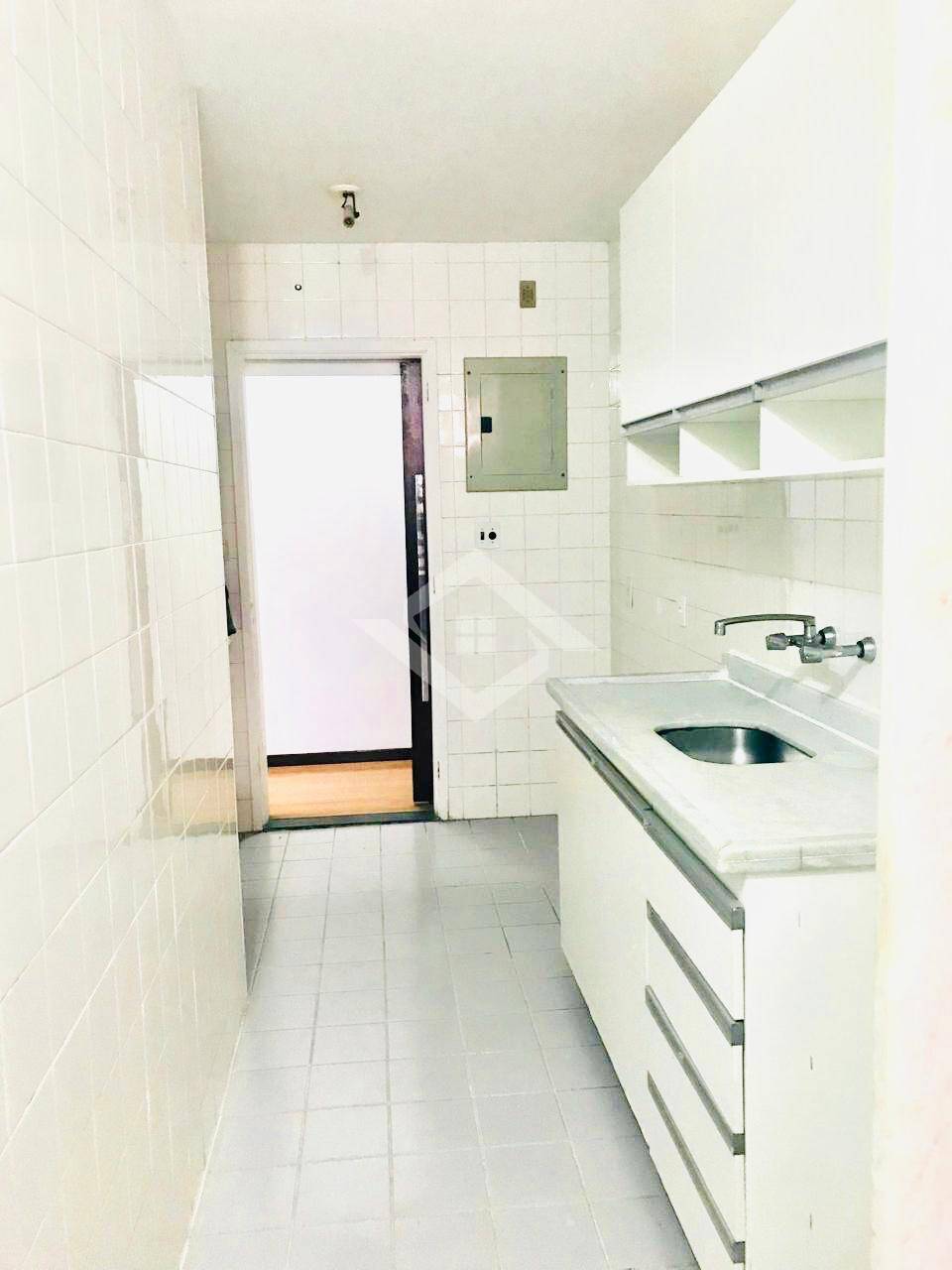 Apartamento à venda com 3 quartos, 90m² - Foto 13