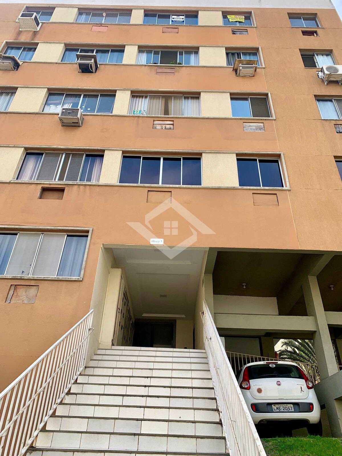 Apartamento à venda com 3 quartos, 67m² - Foto 2