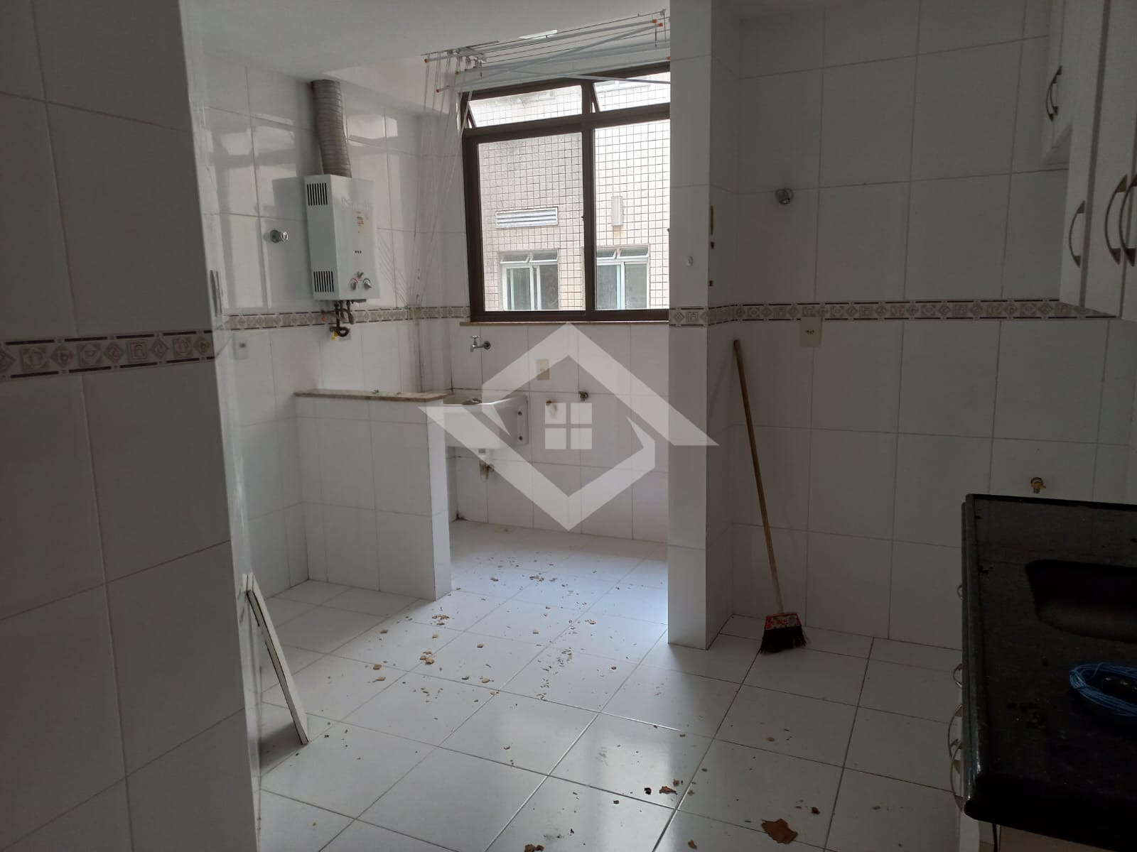 Apartamento à venda com 3 quartos, 98m² - Foto 7