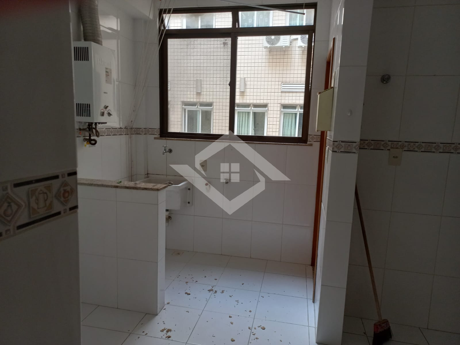 Apartamento à venda com 3 quartos, 98m² - Foto 9