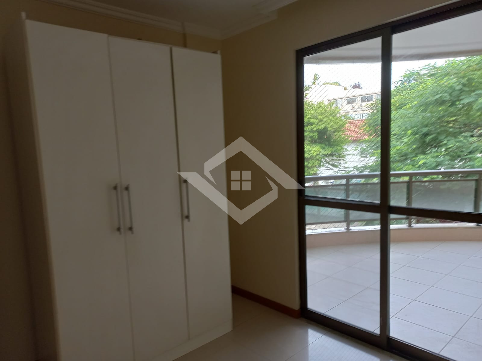 Apartamento à venda com 3 quartos, 98m² - Foto 11