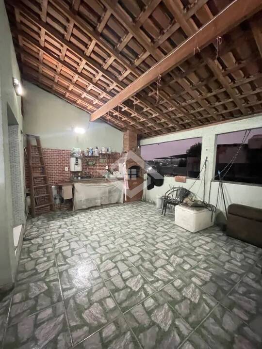 Casa à venda com 2 quartos, 101m² - Foto 6