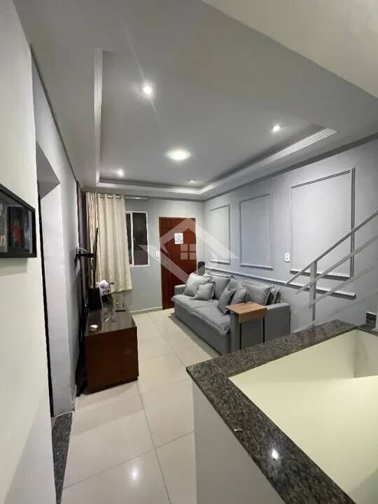 Casa à venda com 2 quartos, 101m² - Foto 2