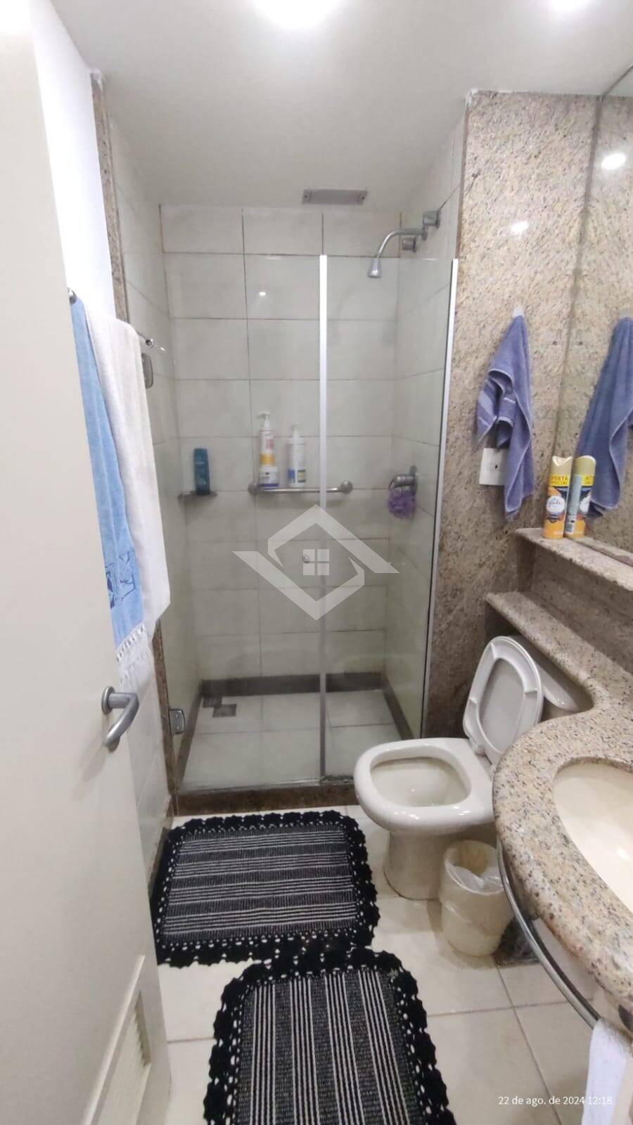 Apartamento à venda com 2 quartos, 65m² - Foto 3