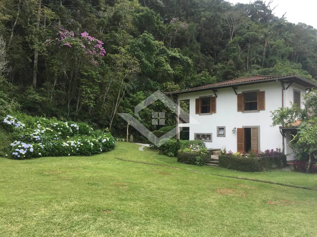 Fazenda à venda com 6 quartos, 300m² - Foto 37