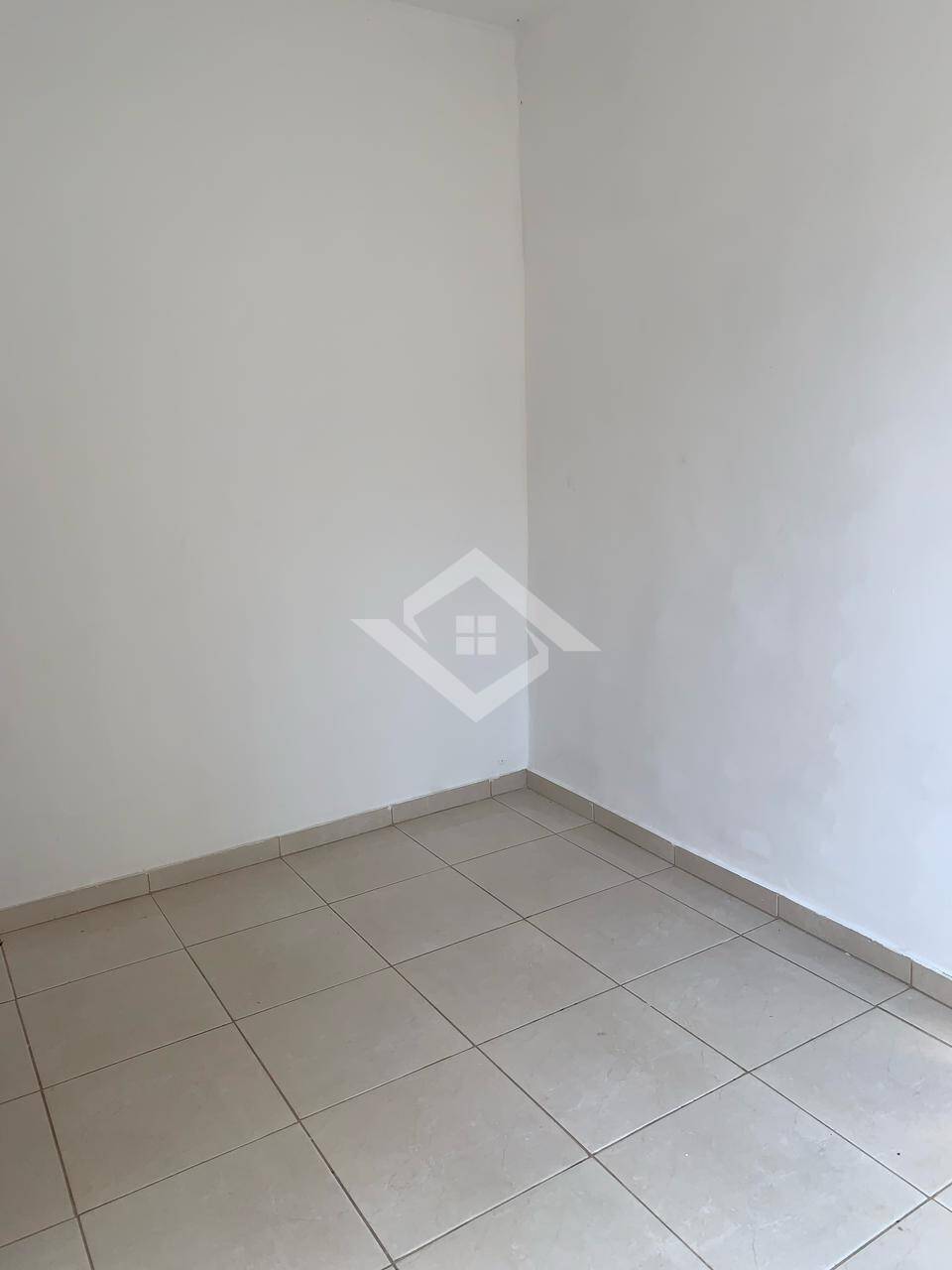 Casa à venda com 2 quartos, 80m² - Foto 2