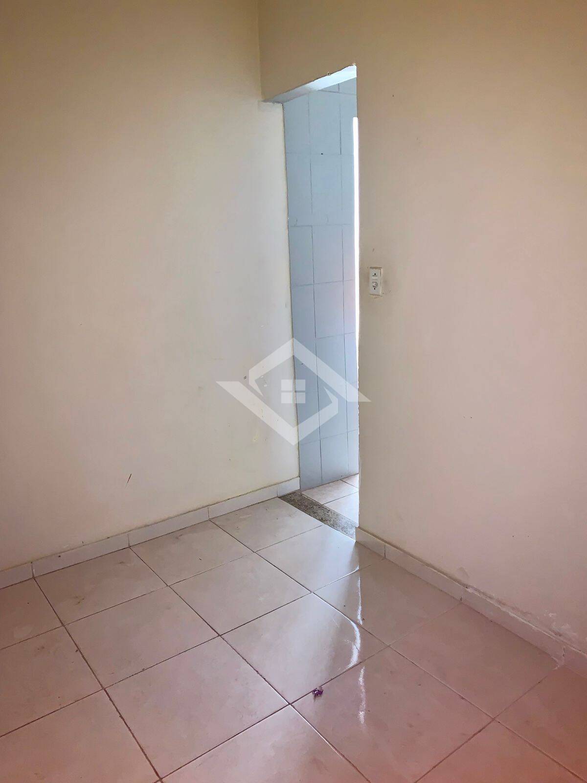 Casa à venda com 2 quartos, 80m² - Foto 11