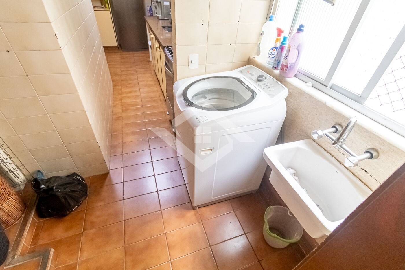 Apartamento à venda com 3 quartos, 137m² - Foto 12