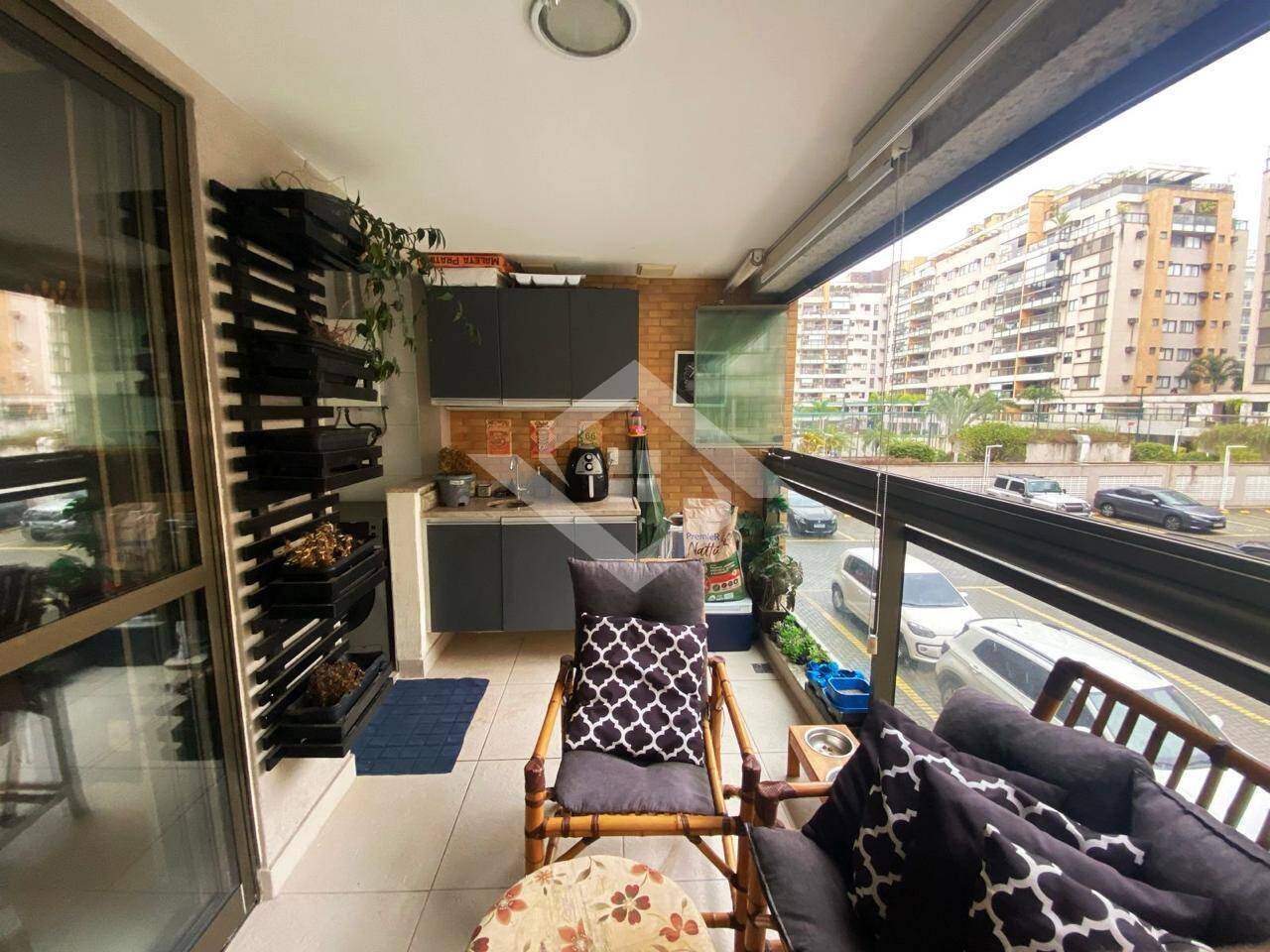 Apartamento à venda com 3 quartos, 82m² - Foto 3