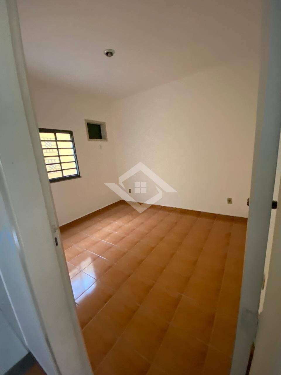 Casa para alugar com 2 quartos, 65m² - Foto 6