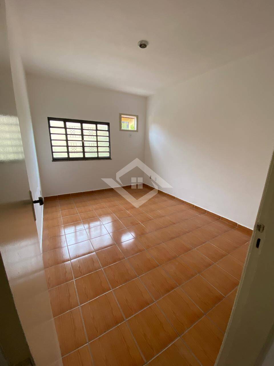 Casa para alugar com 2 quartos, 65m² - Foto 9