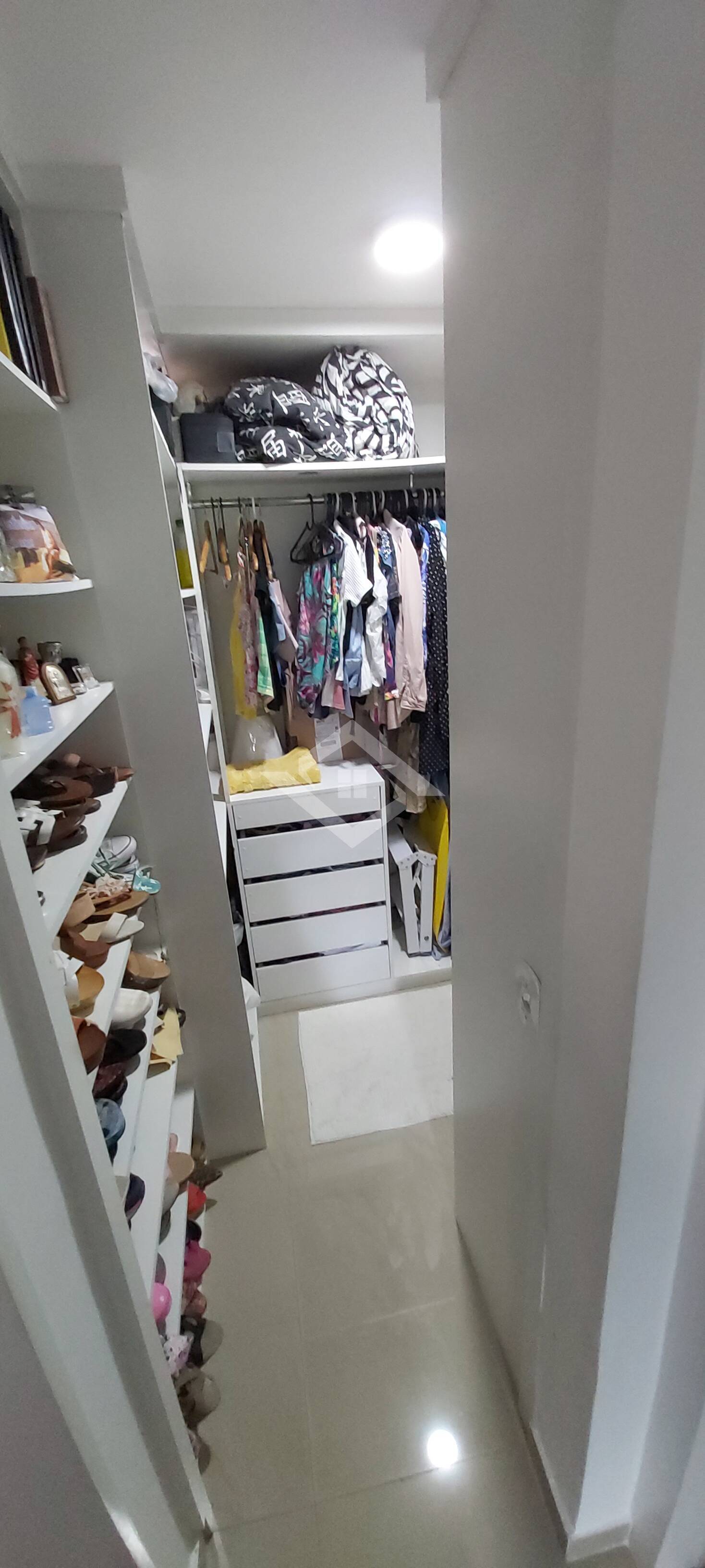 Apartamento à venda com 2 quartos, 81m² - Foto 32