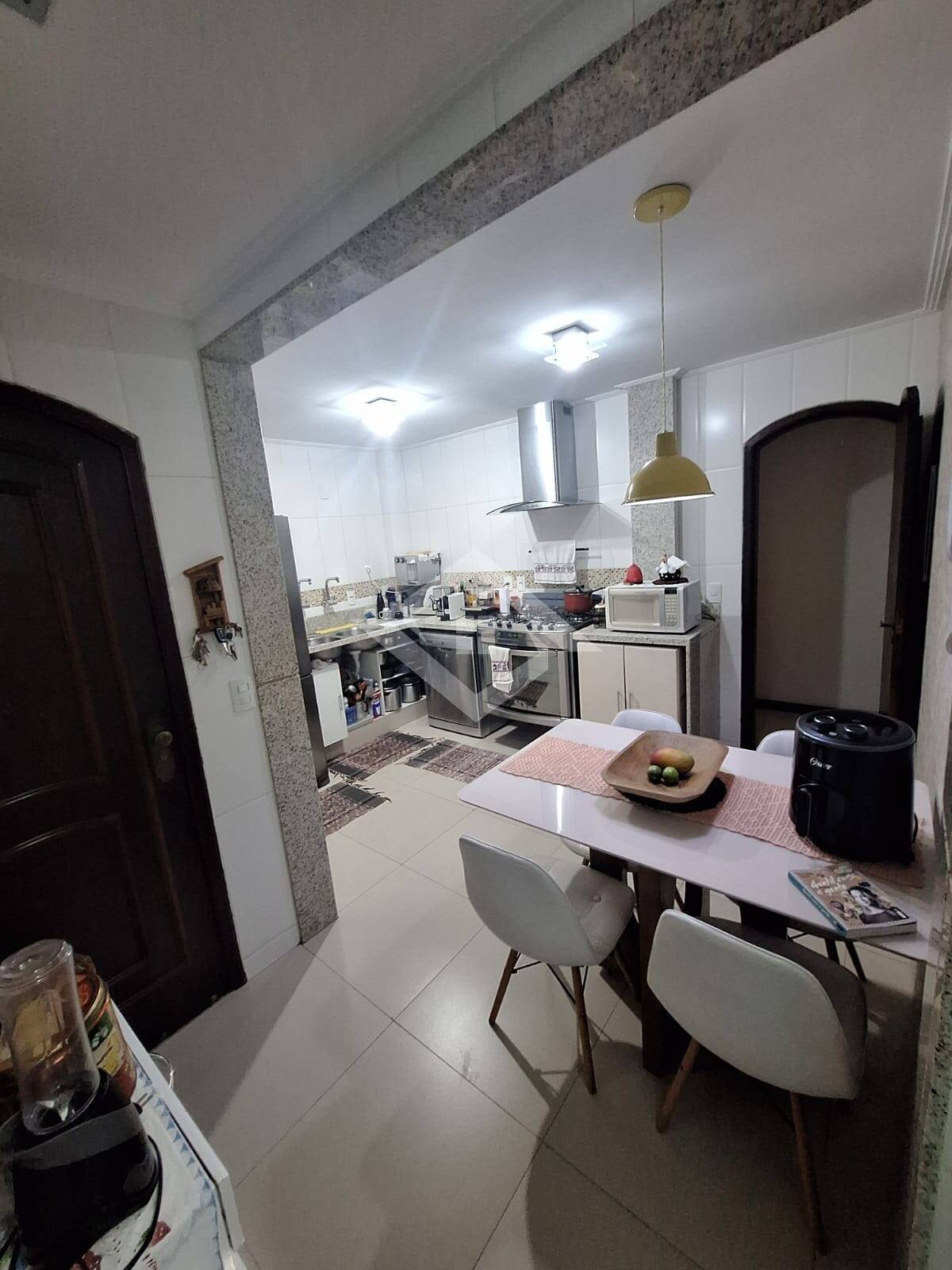 Apartamento à venda com 4 quartos, 100m² - Foto 1