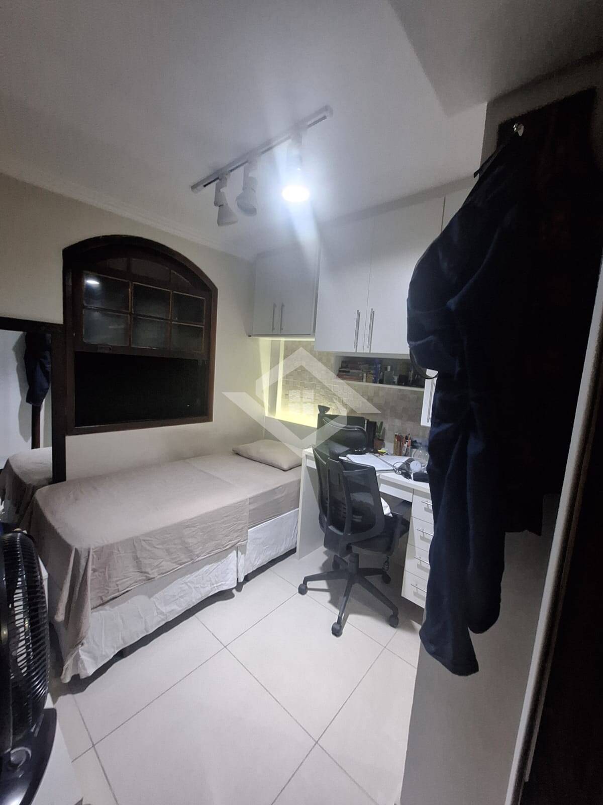 Apartamento à venda com 4 quartos, 100m² - Foto 4