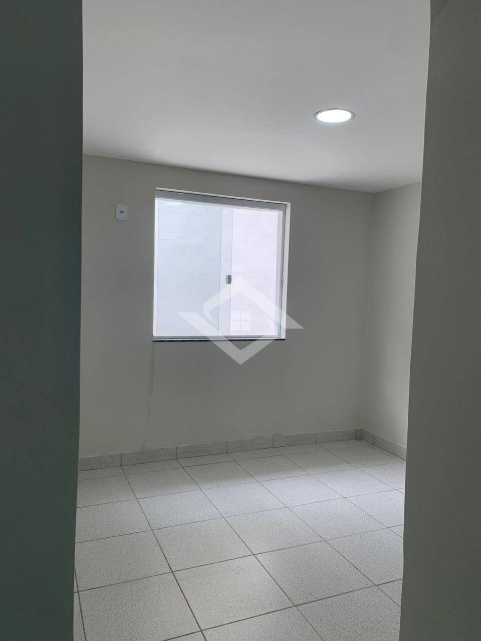 Apartamento à venda com 2 quartos, 70m² - Foto 3