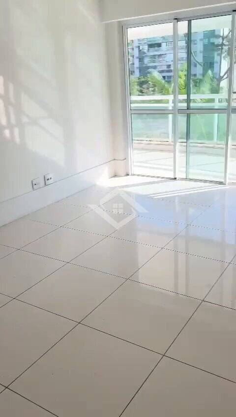 Apartamento à venda com 2 quartos, 107m² - Foto 4