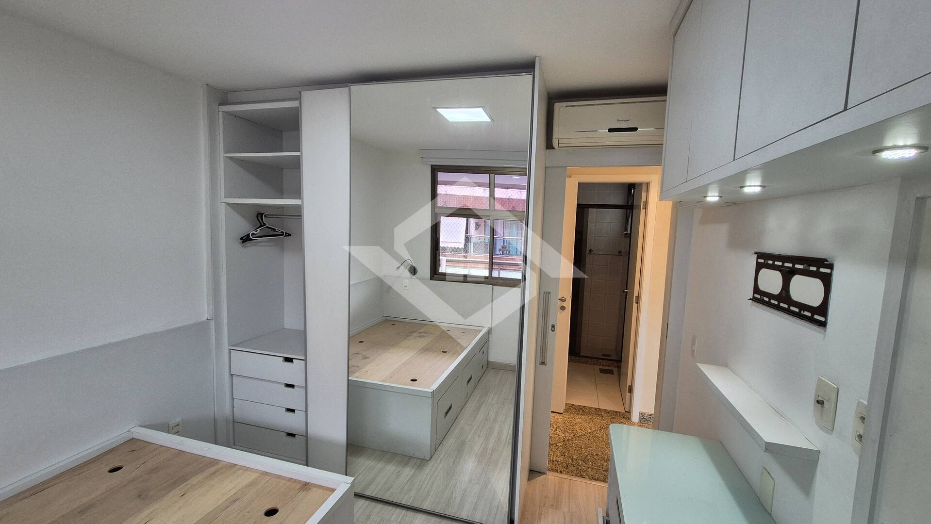 Cobertura à venda com 4 quartos, 200m² - Foto 12