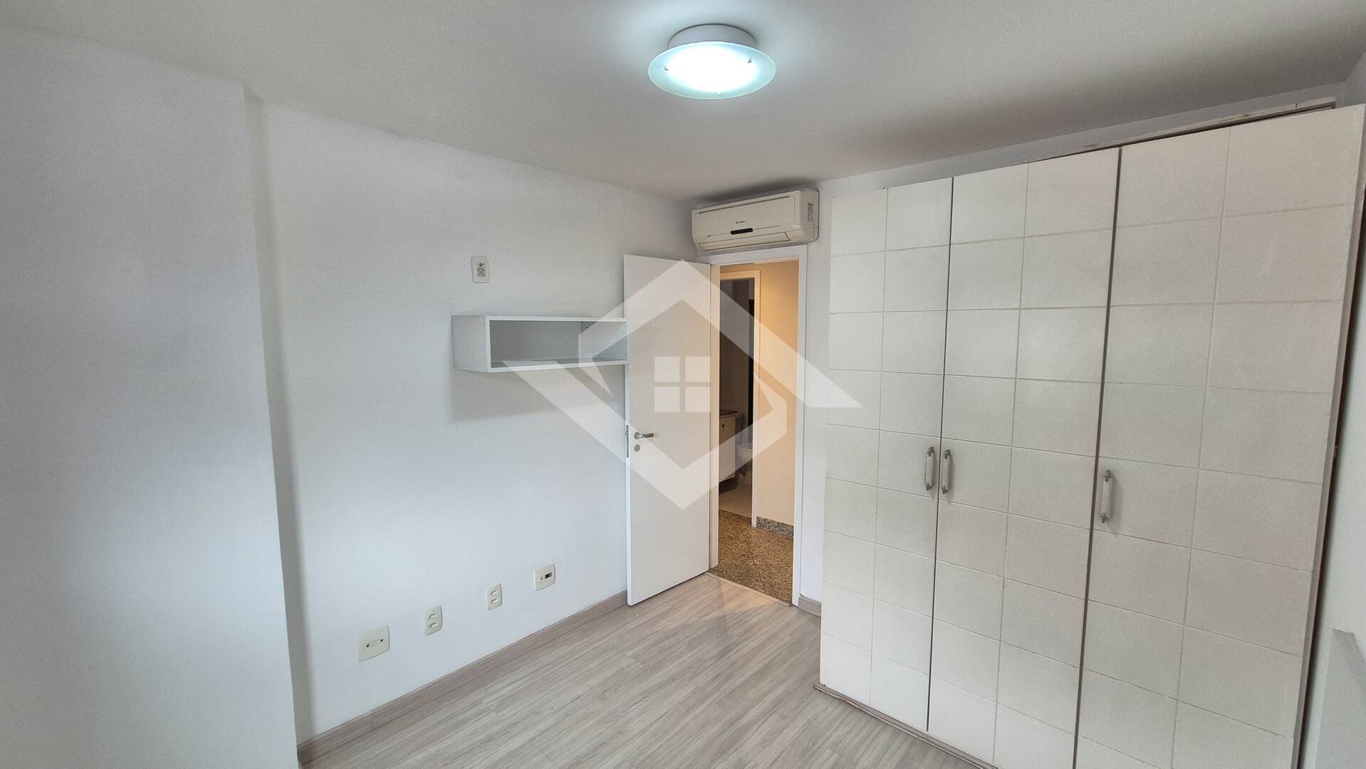 Cobertura à venda com 4 quartos, 200m² - Foto 13