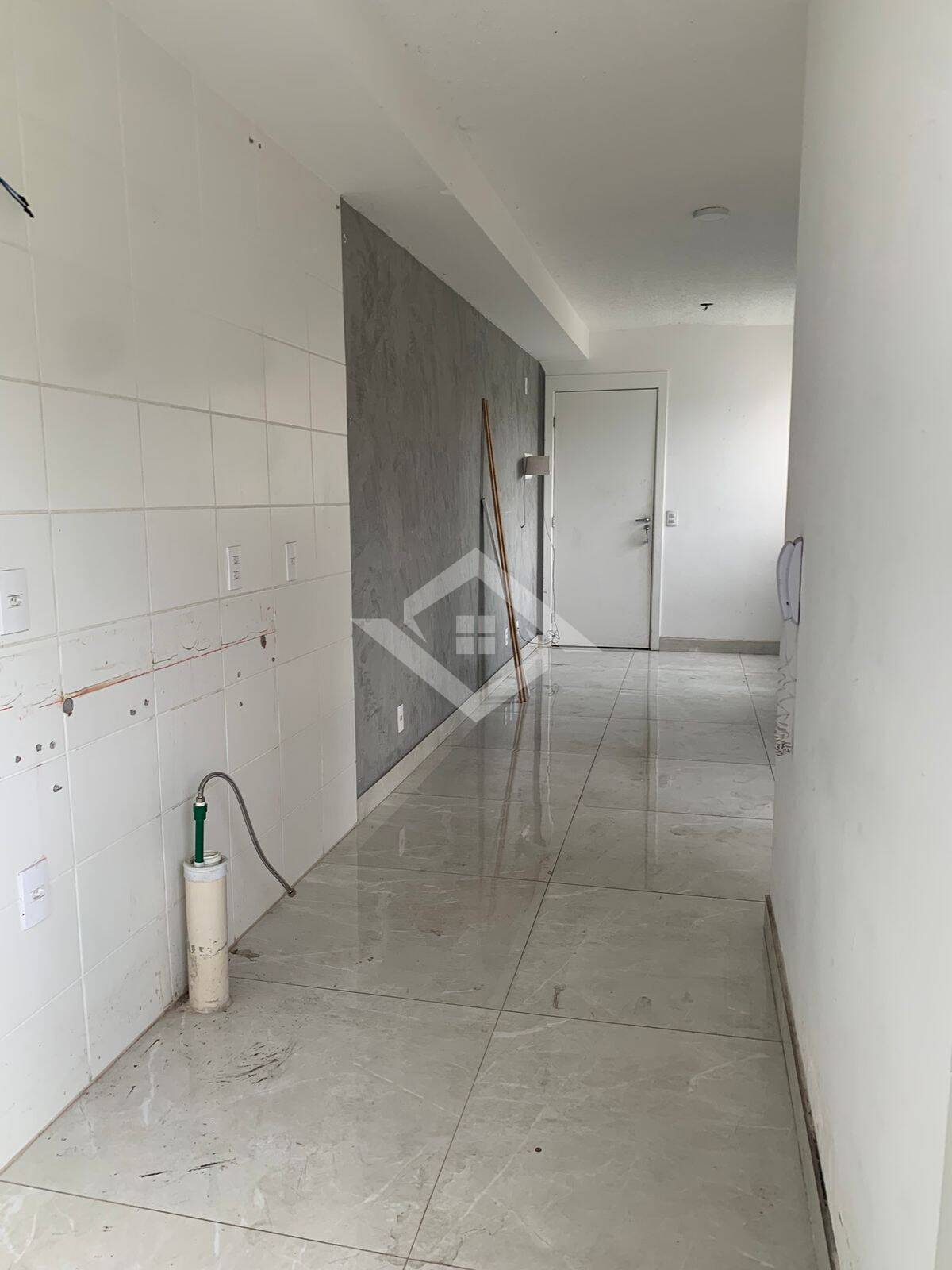 Apartamento à venda com 2 quartos, 42m² - Foto 9