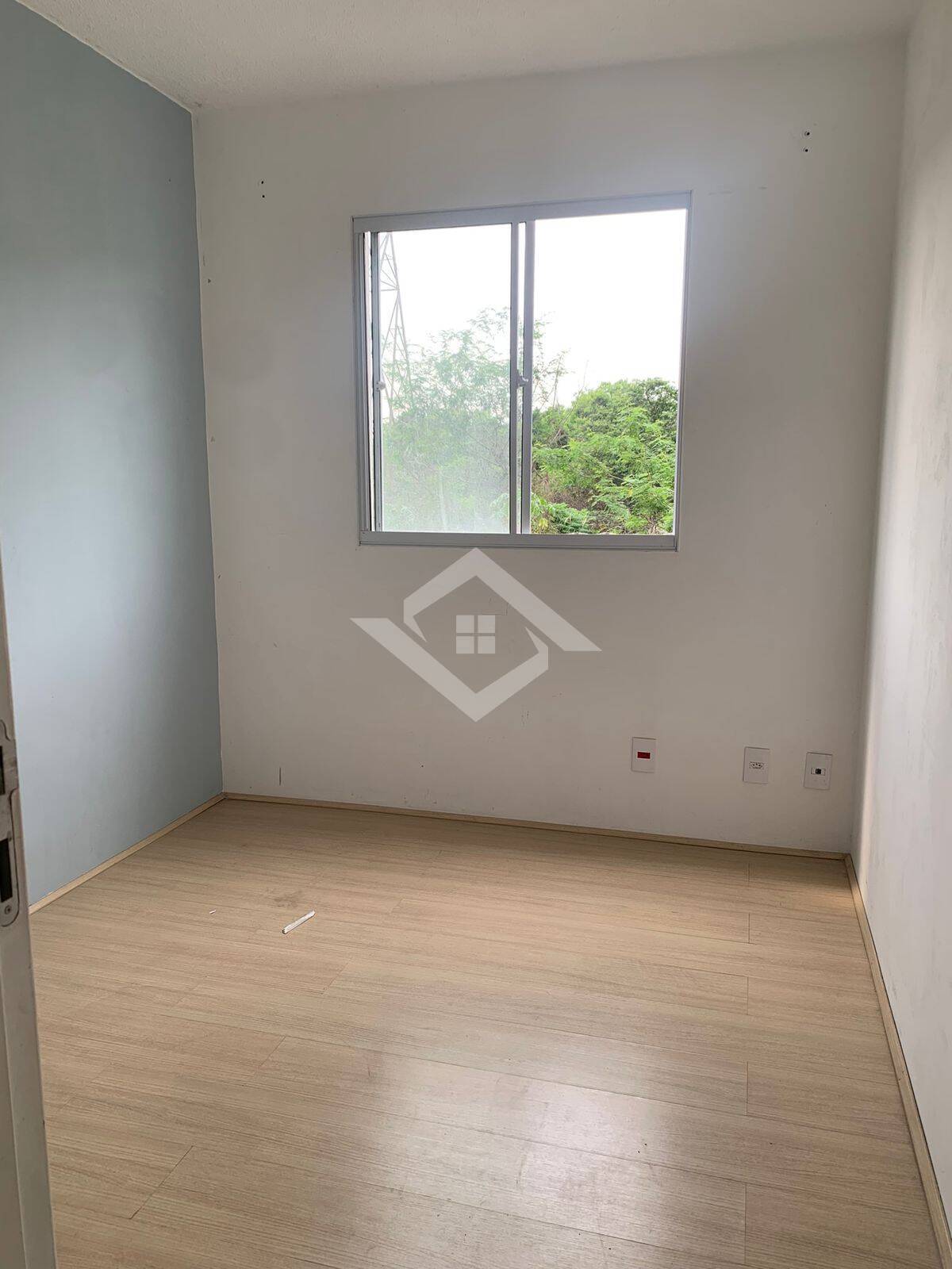 Apartamento à venda com 2 quartos, 42m² - Foto 2