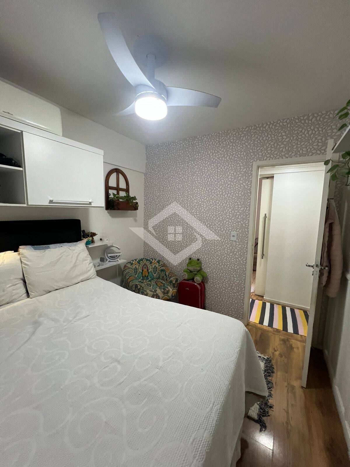 Apartamento à venda com 2 quartos, 55m² - Foto 11